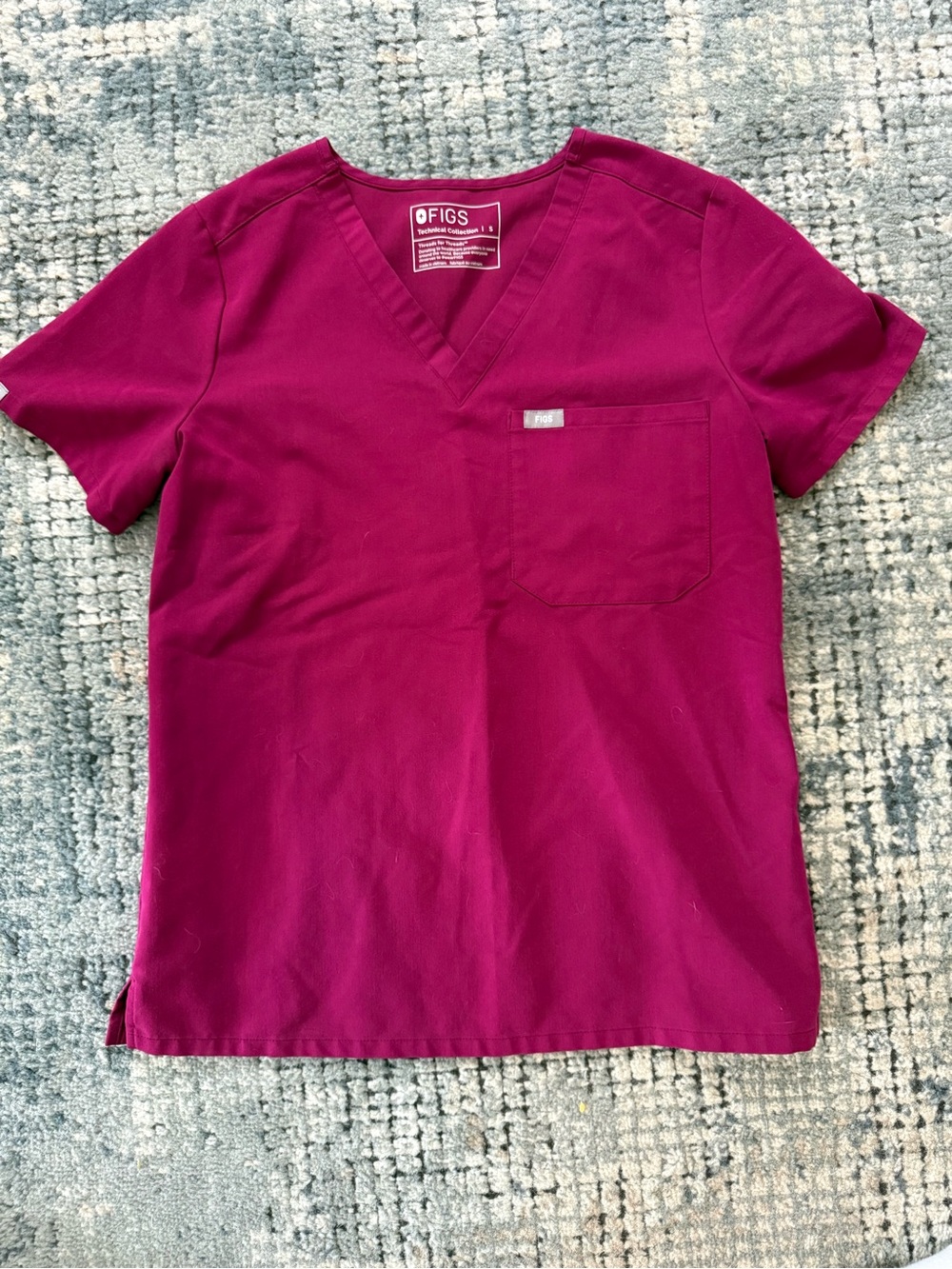 Figs Kids V-Neck Scrub Top in Berry Pink
